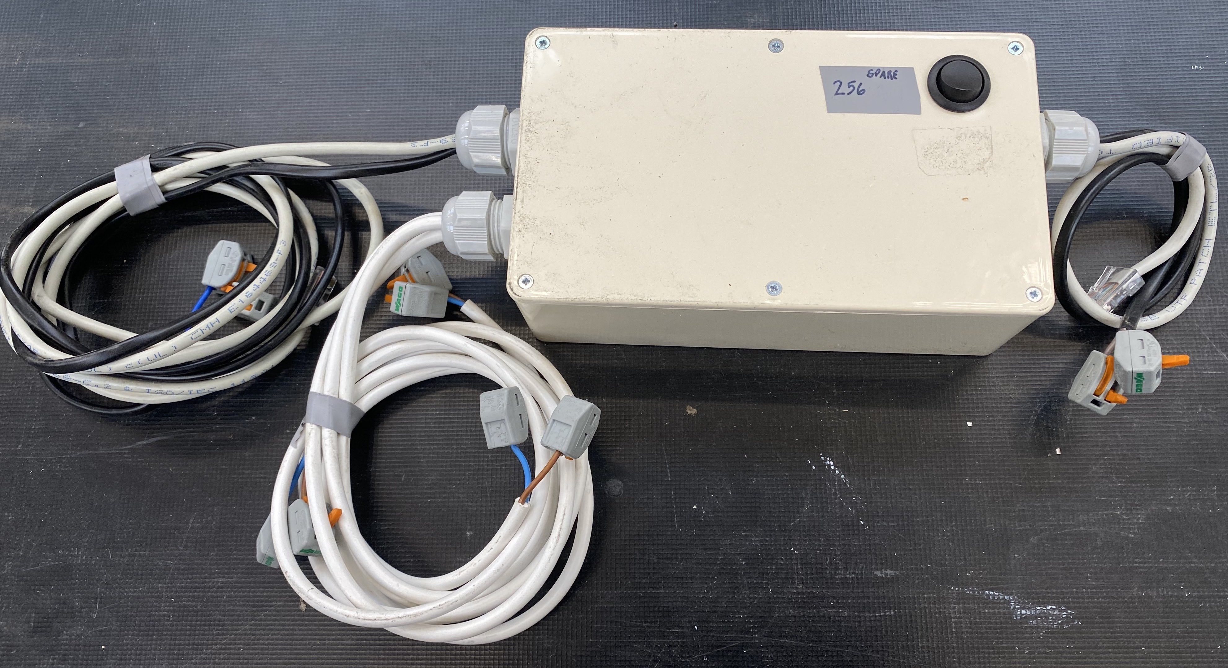 Battery Powered Stem Spot Driver (3.7 - 12v) Master unit with wireless Artnet & DMX out